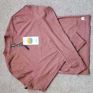 Vuori Long Sleeve Mudra Fitted Tee